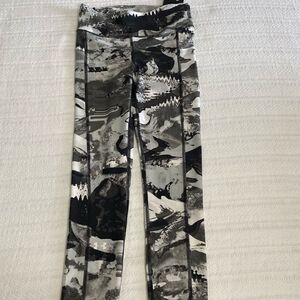 UNDER ARMOR Womens XSMALL HeatGear Printed High Waisted Capri Leggings